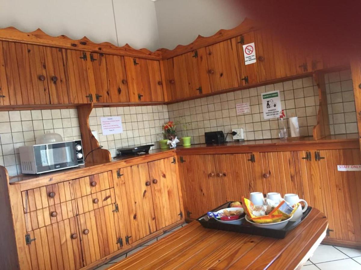 Jembjo'S Knysna Lodge & Backpackers Екстер'єр фото