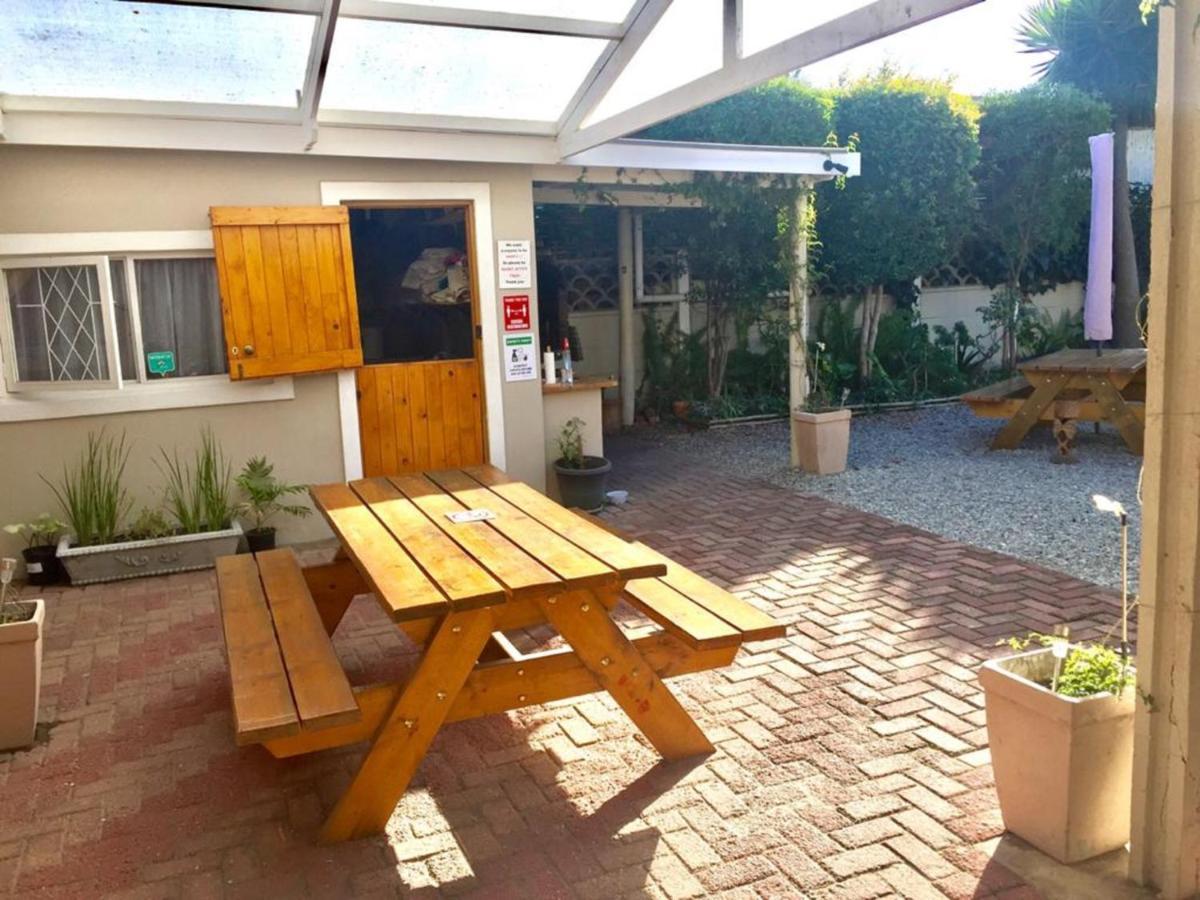 Jembjo'S Knysna Lodge & Backpackers Екстер'єр фото