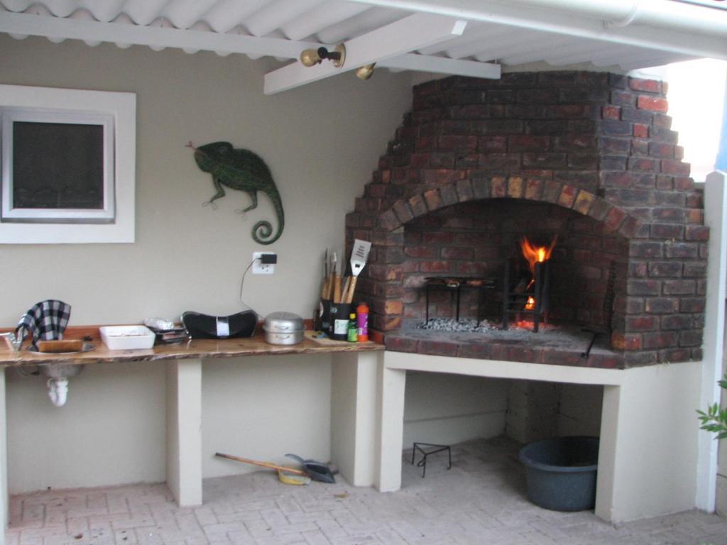 Jembjo'S Knysna Lodge & Backpackers Екстер'єр фото