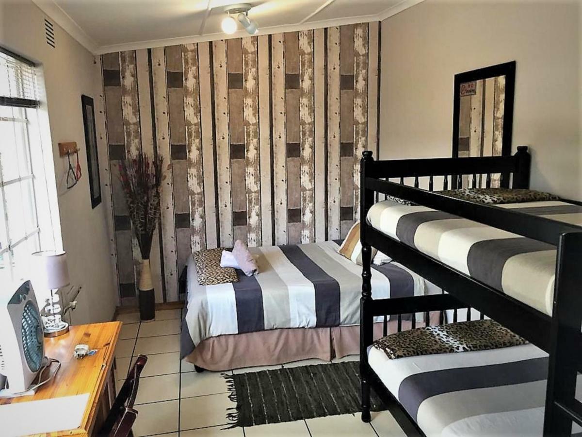 Jembjo'S Knysna Lodge & Backpackers Екстер'єр фото