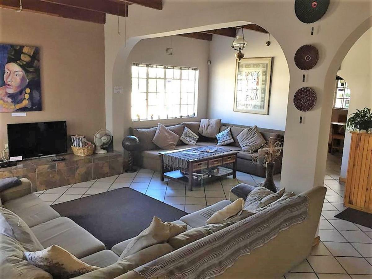 Jembjo'S Knysna Lodge & Backpackers Екстер'єр фото