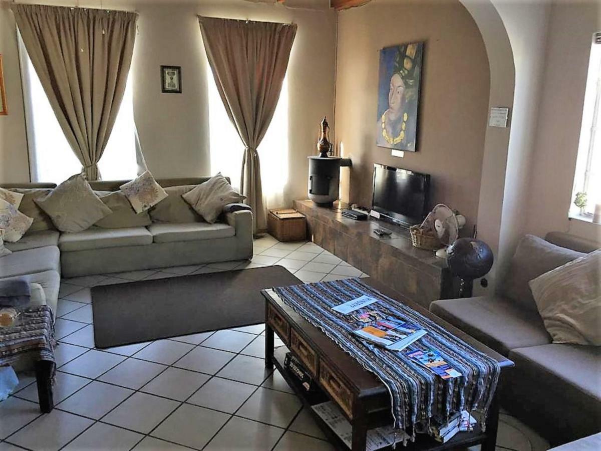 Jembjo'S Knysna Lodge & Backpackers Екстер'єр фото