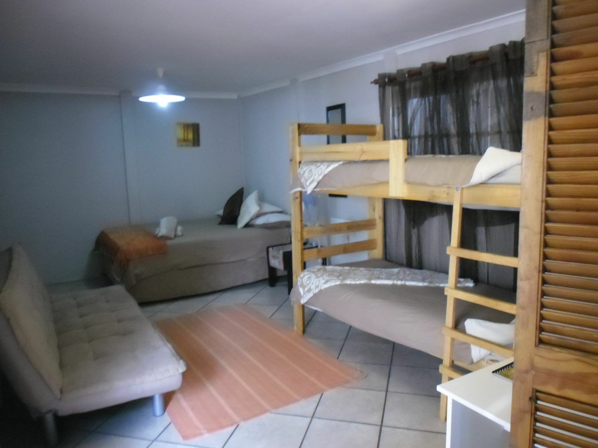 Jembjo'S Knysna Lodge & Backpackers Екстер'єр фото