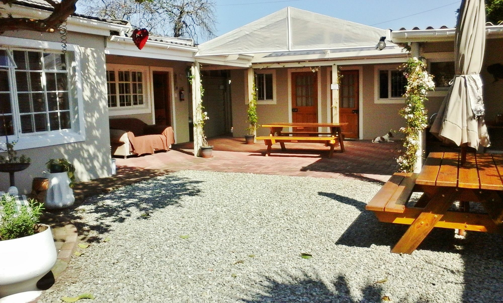 Jembjo'S Knysna Lodge & Backpackers Екстер'єр фото